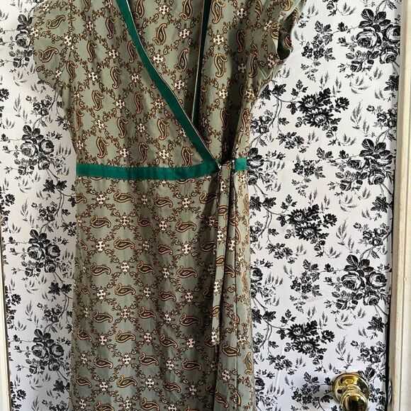 Eastern Silk Wrap Dress-Jedzebel size is -medium satin material wrap - Picture 1 of 9